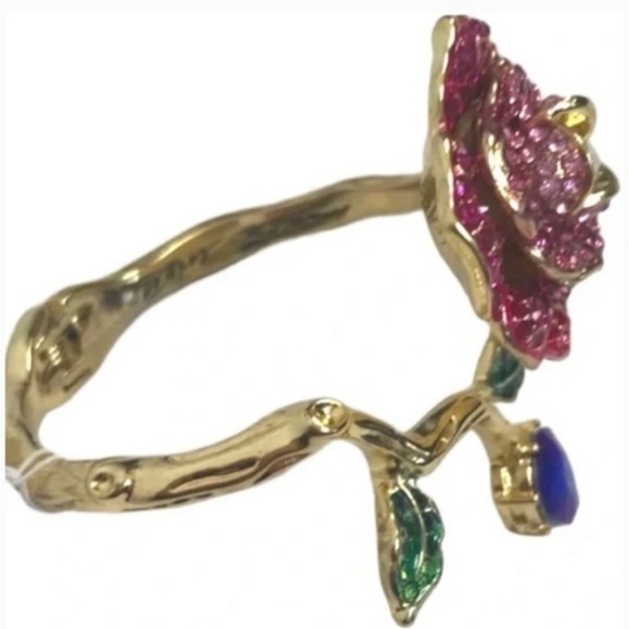 SALE 🚨 NWT HOLIDAYS BETSEY JOHNSON ROSE FLOWER
HINGED BANGLE CUFF BRACELET - Picture 8 of 11